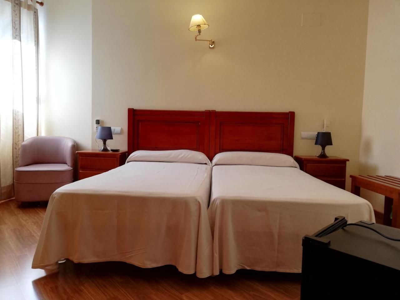 Labella Maria Hotel Pinos Genil Exterior photo